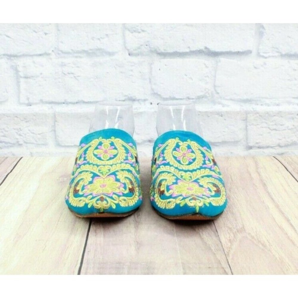 Women's Embroidered Blue Floral Pointed Toe Slip On Mules Flats Shoes Size 7 - Picture 4 of 10